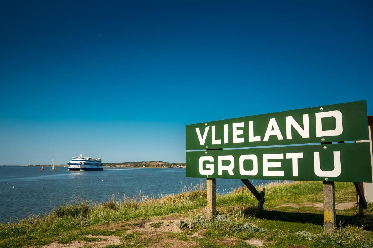 Loods Hotel Vlieland Bagian luar foto