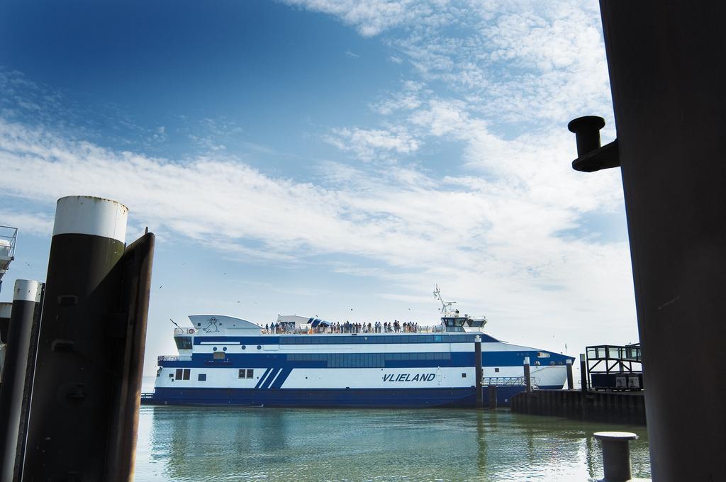 Loods Hotel Vlieland Bagian luar foto